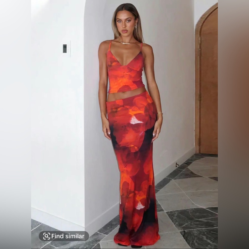 Red / orange floral two piece set. Worn once